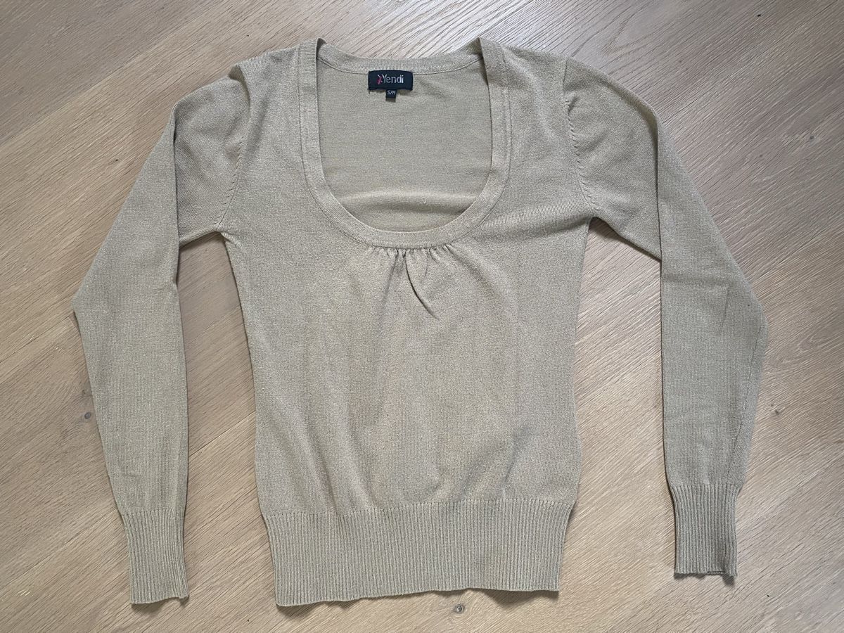 Pulls & Sweat-shirts: Neuwertiger beiger Pullover Marke Yendi Grösse S/M – D'occasion à Winkel par Flyhy2020