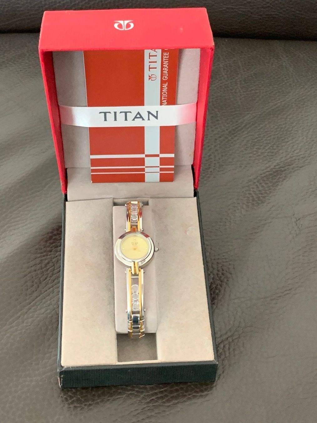 Titan Uhren: Damen Uhr Titan – Gebraucht aus Schöftland von lazer04 2