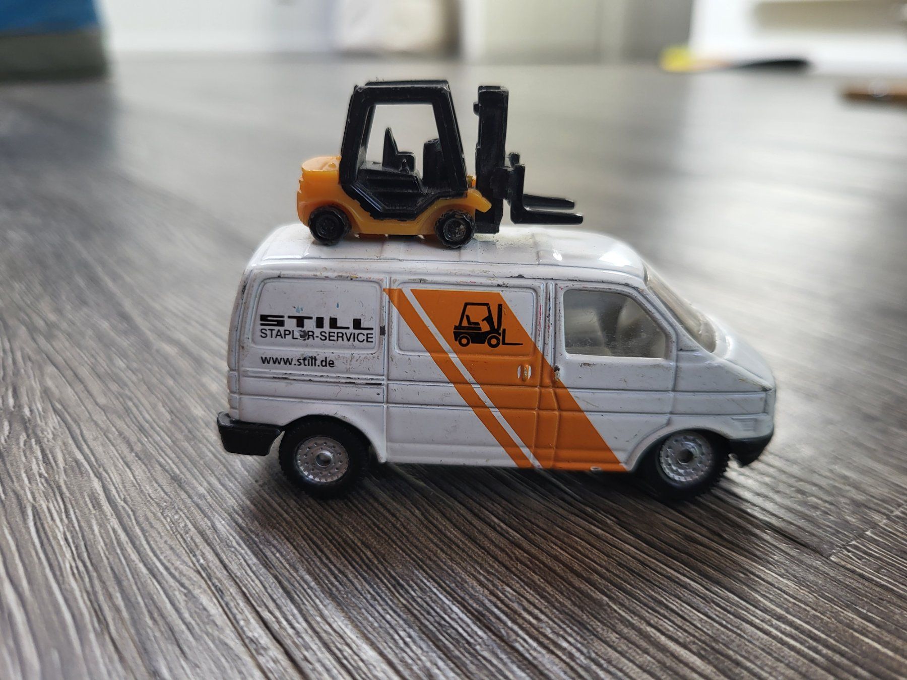 Voitures modèles: Petite voiture – D'occasion à Gampelen par cli_2thg 1