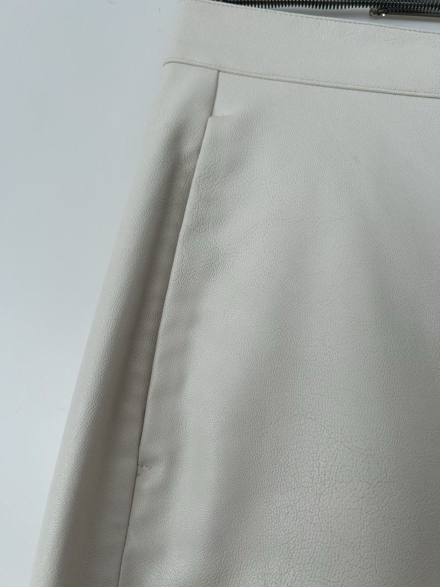 H&M Gonne: Jupe Kunstleder écru, Gr.40 – Usato da Reinach BL venduto da meinstil 3