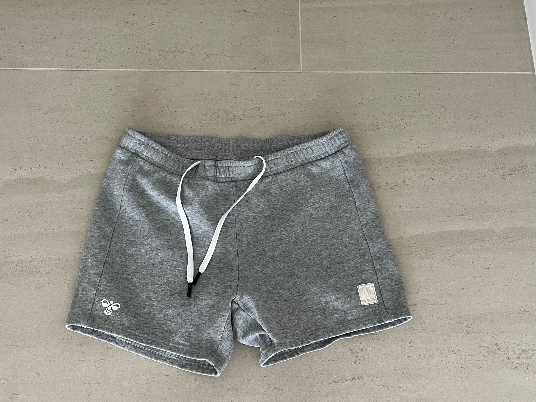 Hummel Hosen: Hummel Shorts, Gr S – Neu (gemäss Beschreibung) aus Luzern von Sono2 2