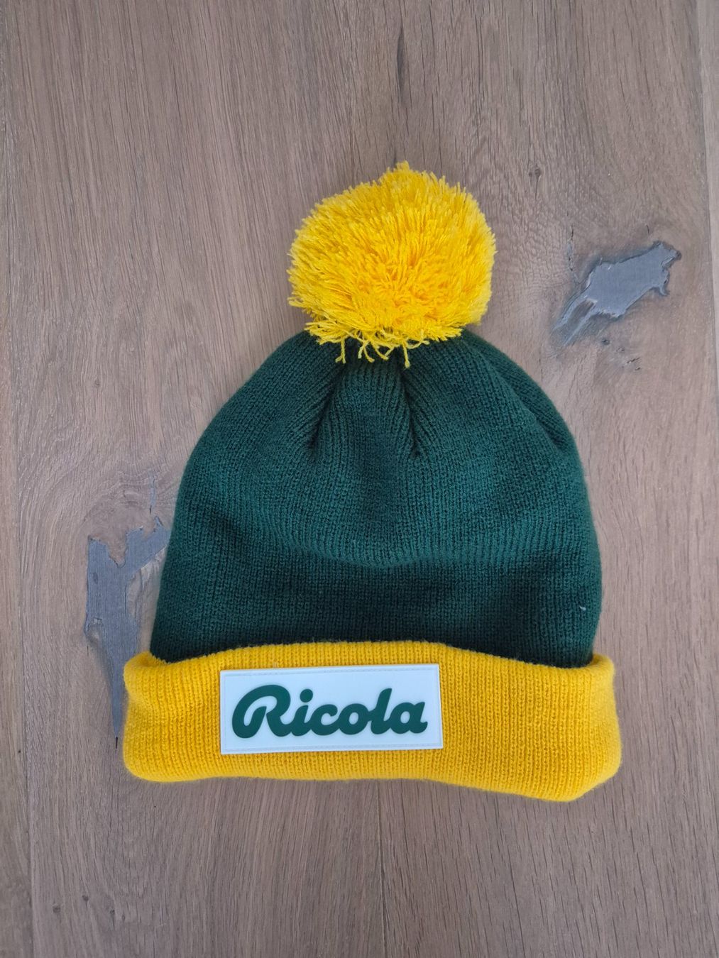 Ricola Copricapi, berretti & cappellini: Ricola Mütze – Usato da Neuheim venduto da zipr21