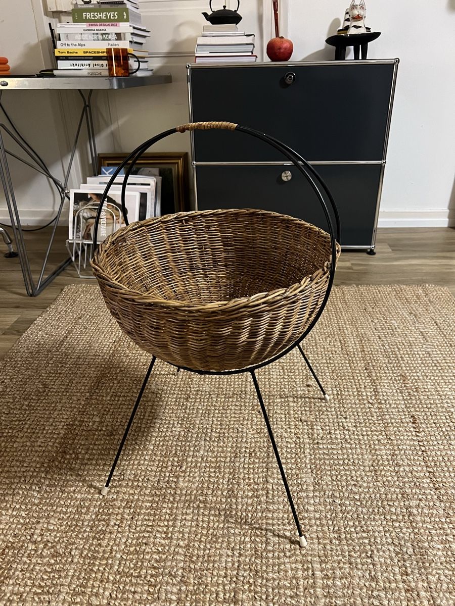 Altri accessori: Rattan Magazin Korb, 1950s – Usato da Zürich venduto da Finn_56