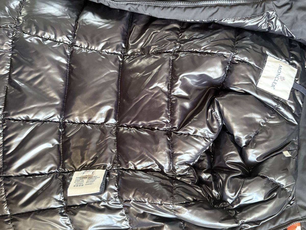 Moncler Mäntel: Moncler Mantel schwarz Grösse 1 – Gebraucht aus Hittnau von Sugar-Apple 5