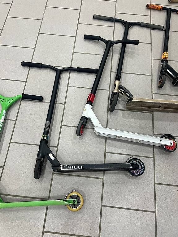 Kickboard: MGP & Xtreme Freestyle Scooter  verschiedene Modelle – Usato da Brüttisellen venduto da ConnyMeuri