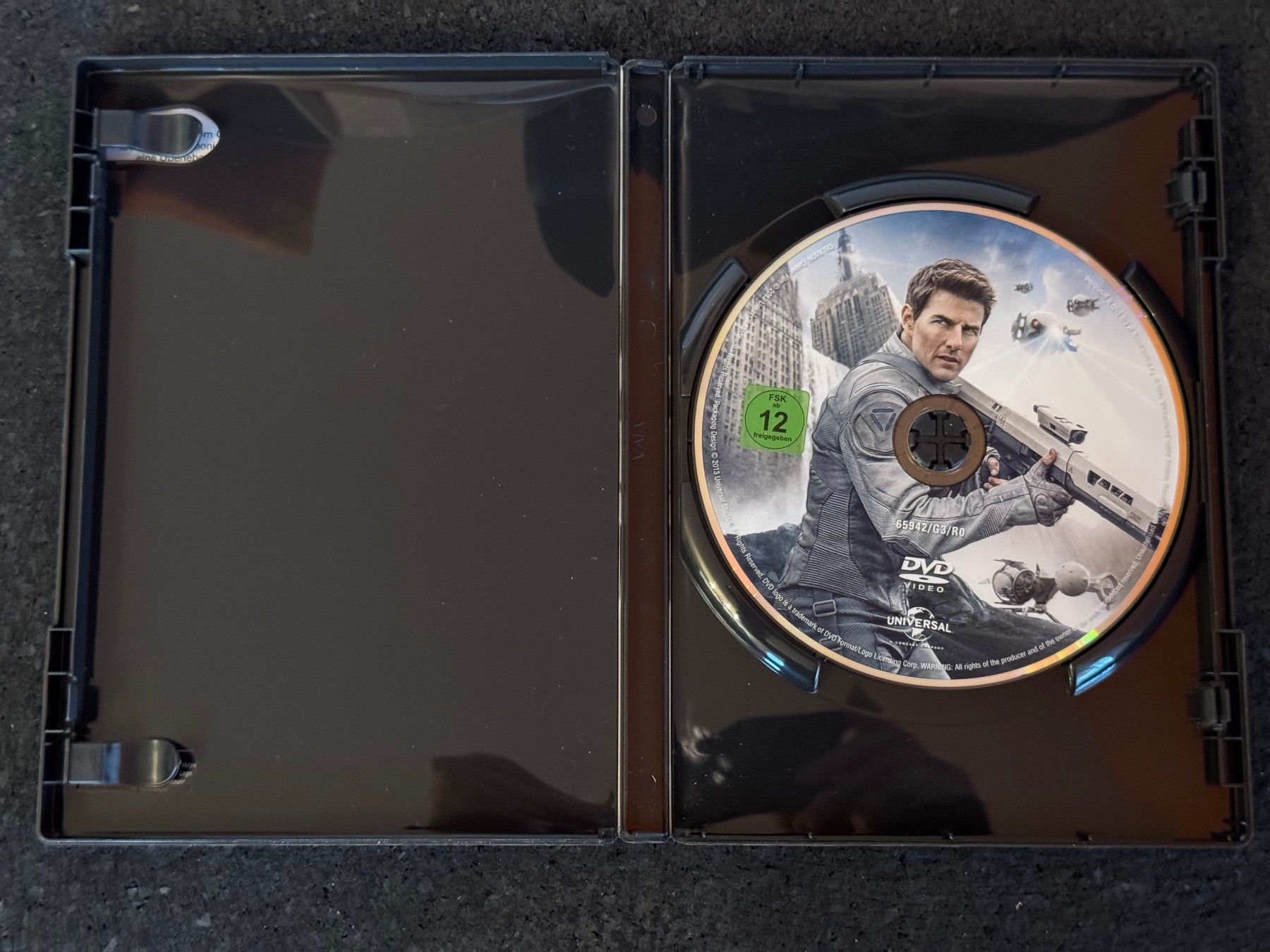 Tutti i DVDs: Oblivion DVD DE/EN/RU/TK Tom Cruise - Morgan Freeman – Usato da Fribourg venduto da tschjoly 4