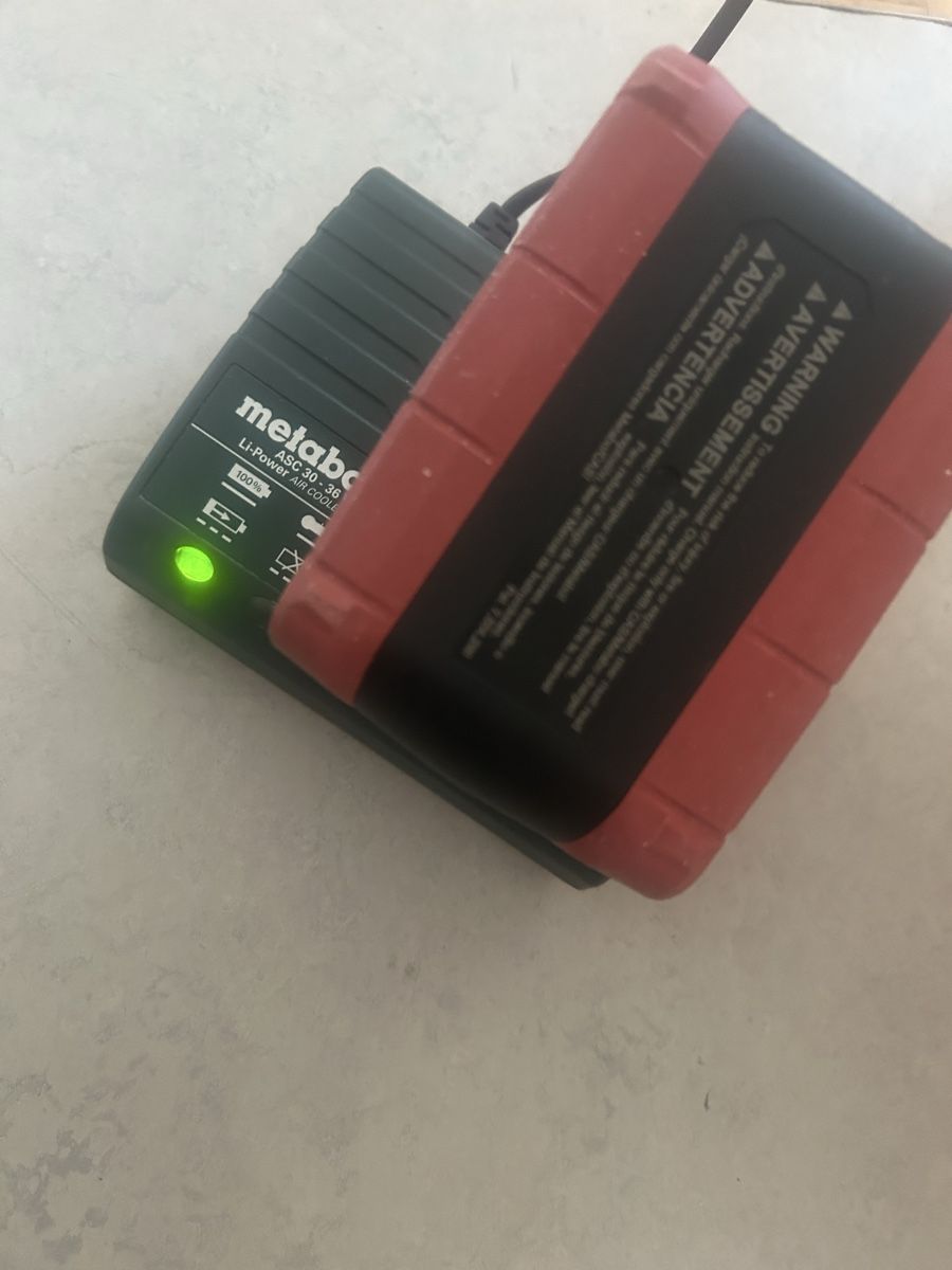 Metabo Caricatori & Batterie: Metabo 18V CAS Ladegerät – Usato da Hittnau venduto da Oracel 3