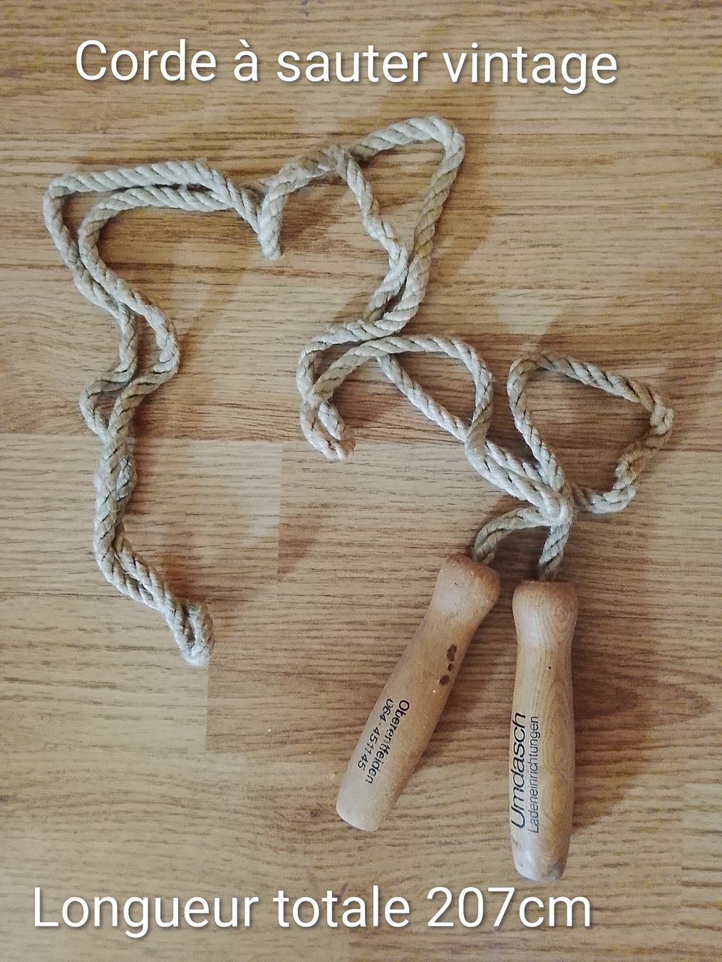 Corde per saltare: Corde à sauter vintage – Usato da Couvet venduto da fat_kyl7