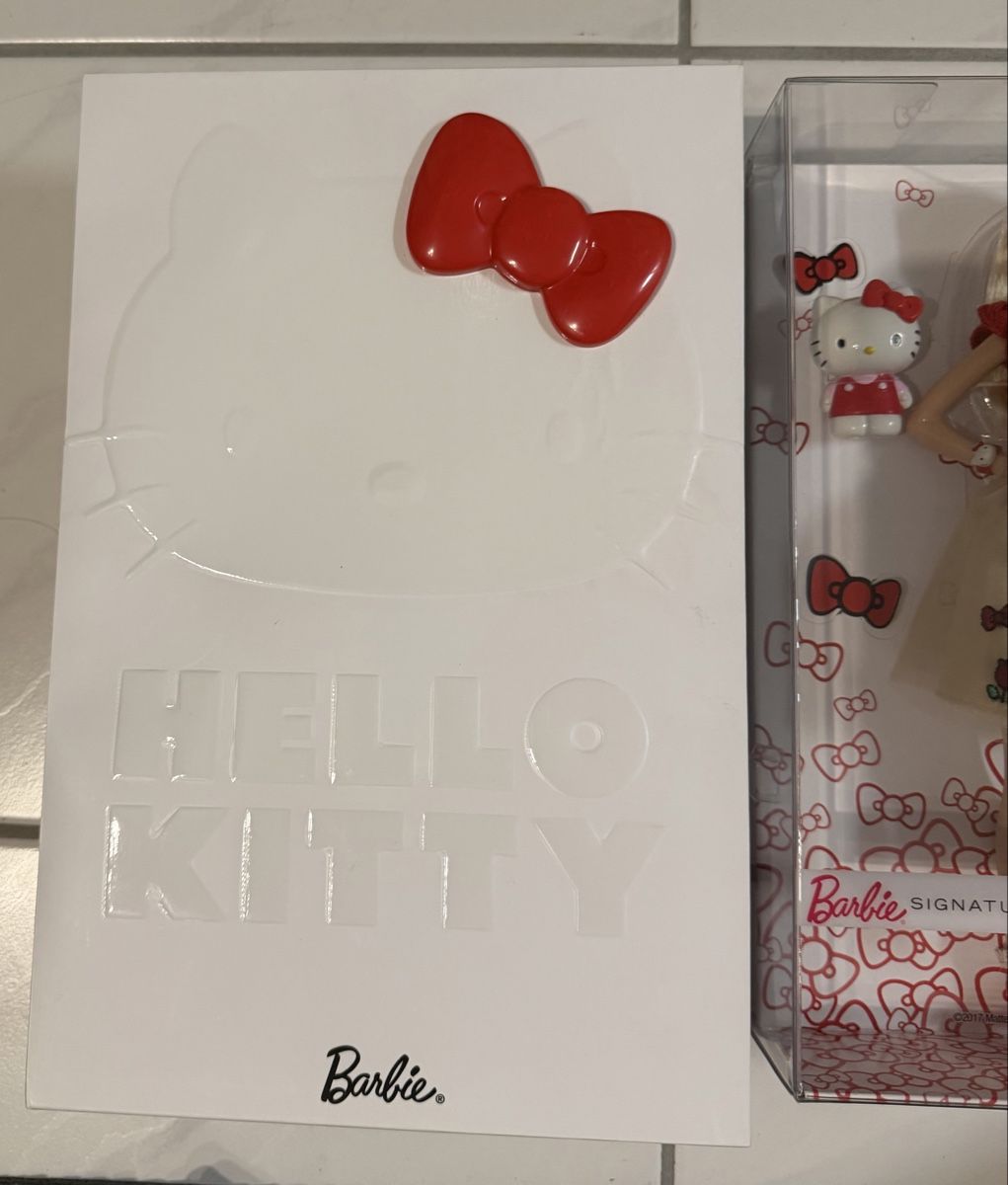 Bambole: 2017 Hello Kitty Barbie Signature – Nuovo e nell'imballaggio originale da Bürglen TG venduto da SonneMondSterne99 4