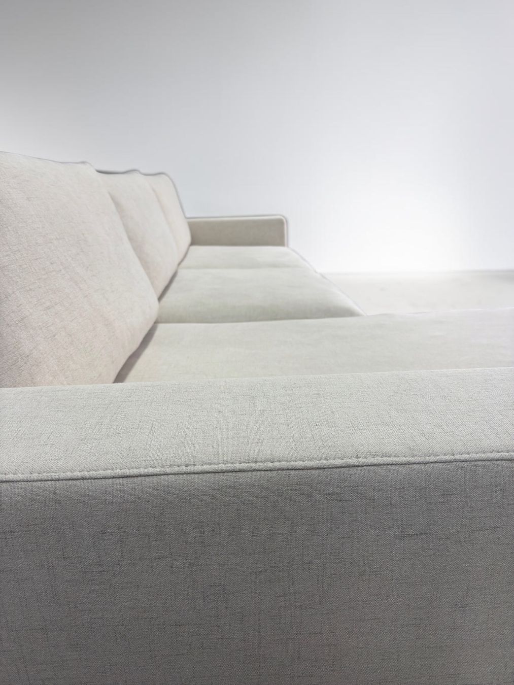 Sofas: Livique-Ecksofa, Gestell komplett aus Metall, hellgrau – D'occasion à Fehraltorf par Sofalab.swiss 3
