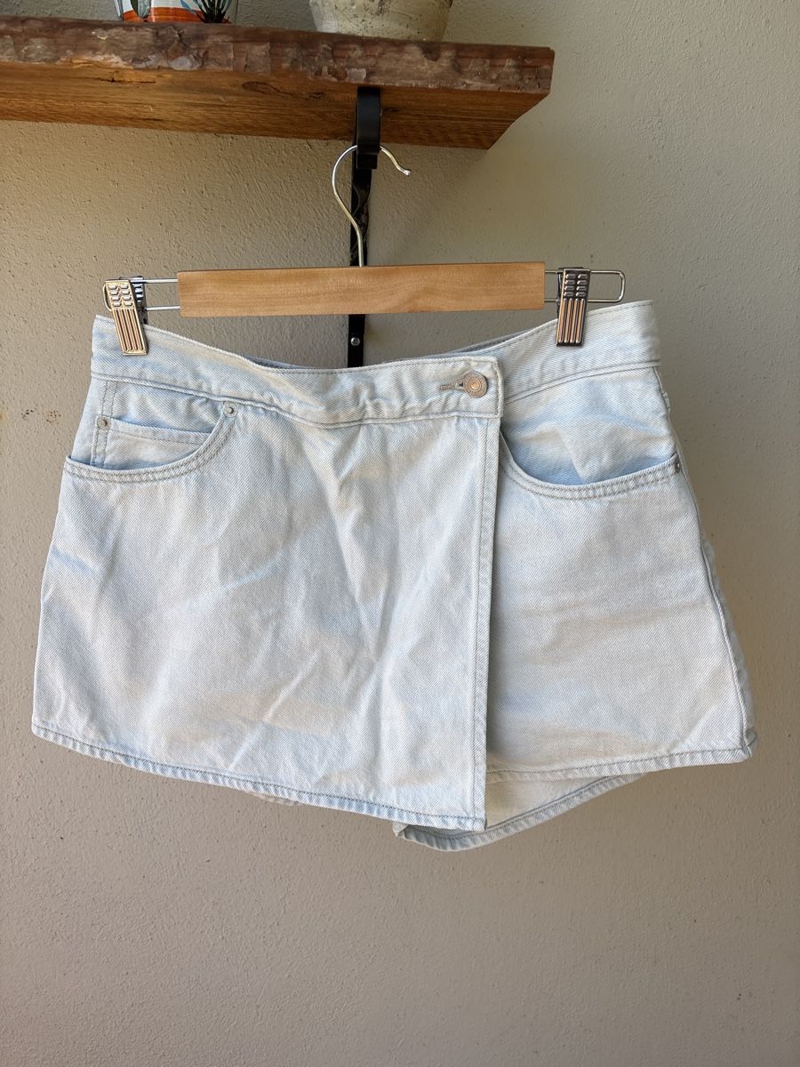 Levi's Jeans: Skort Levi’s – Usato da Neuchâtel venduto da cam_lf7y