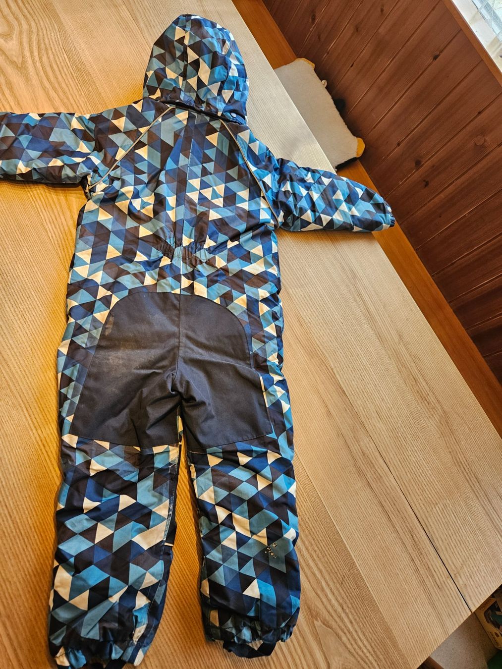 Completi: Kinder Schneeoverall Gr. 110/116 – Usato da Koppigen venduto da Lehmann30 1