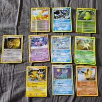 Pokémon Vintage Paket (10 Karten) – Evoli Entwicklungen usw