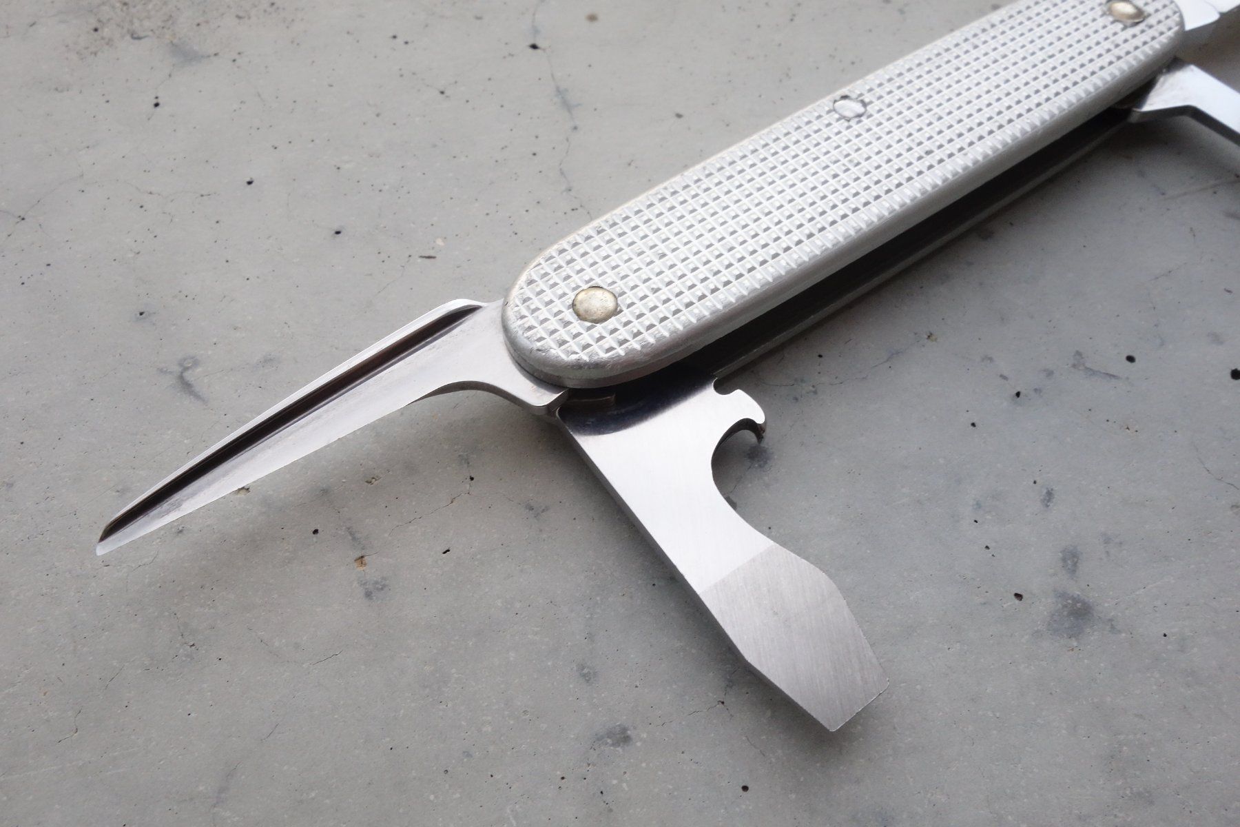 Victorinox Coltelli tascabile: Victorinox Technician Old Cross Sackmesser – Usato da St. Gallen venduto da 8201 5