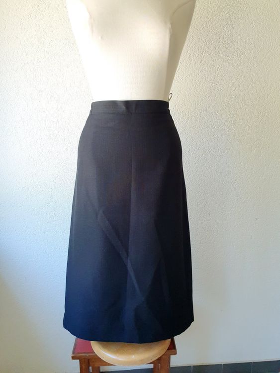 PERFEKT! SCHWARZ ROCK JUPE 44 XL MIDI FORM ELEGANT DESIGNT (Gebraucht ...