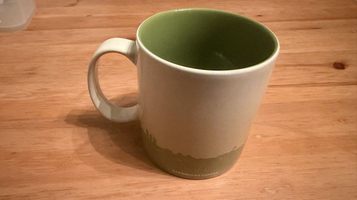 Starbucks Tazze: Starbucks Tasse, Madrid, Global Icon Serie – Nuovo (secondo la descrizione) da Visperterminen venduto da chribib 1