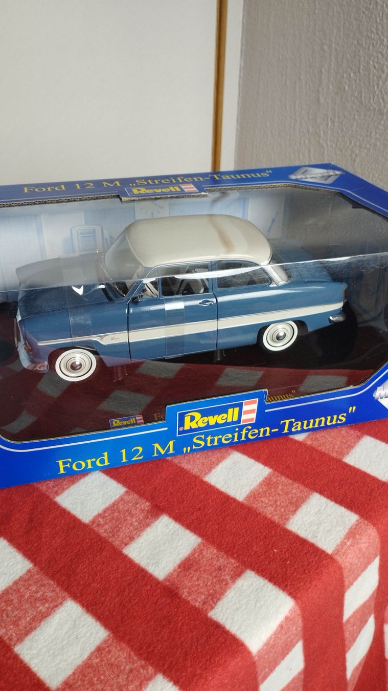 Revell Modellautos: Ford 12 M – Gebraucht aus Chur von oriori