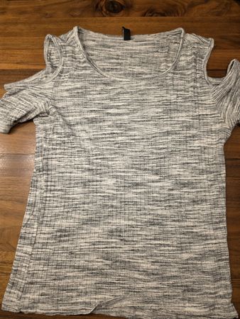 Shirt H&M Damen Grösse S meliert schulterfrei