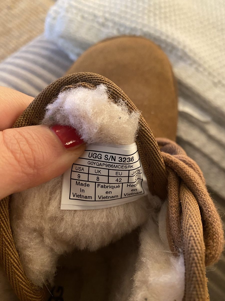 Ugg Scarpe da uomo: Schöne UGG Schnürstiefel – Usato da Holziken venduto da ilaaisa 3