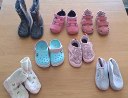 Lot chaussures taille 24 fille