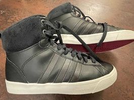 adidas Sneaker Gr. 36.5 gefüttert 