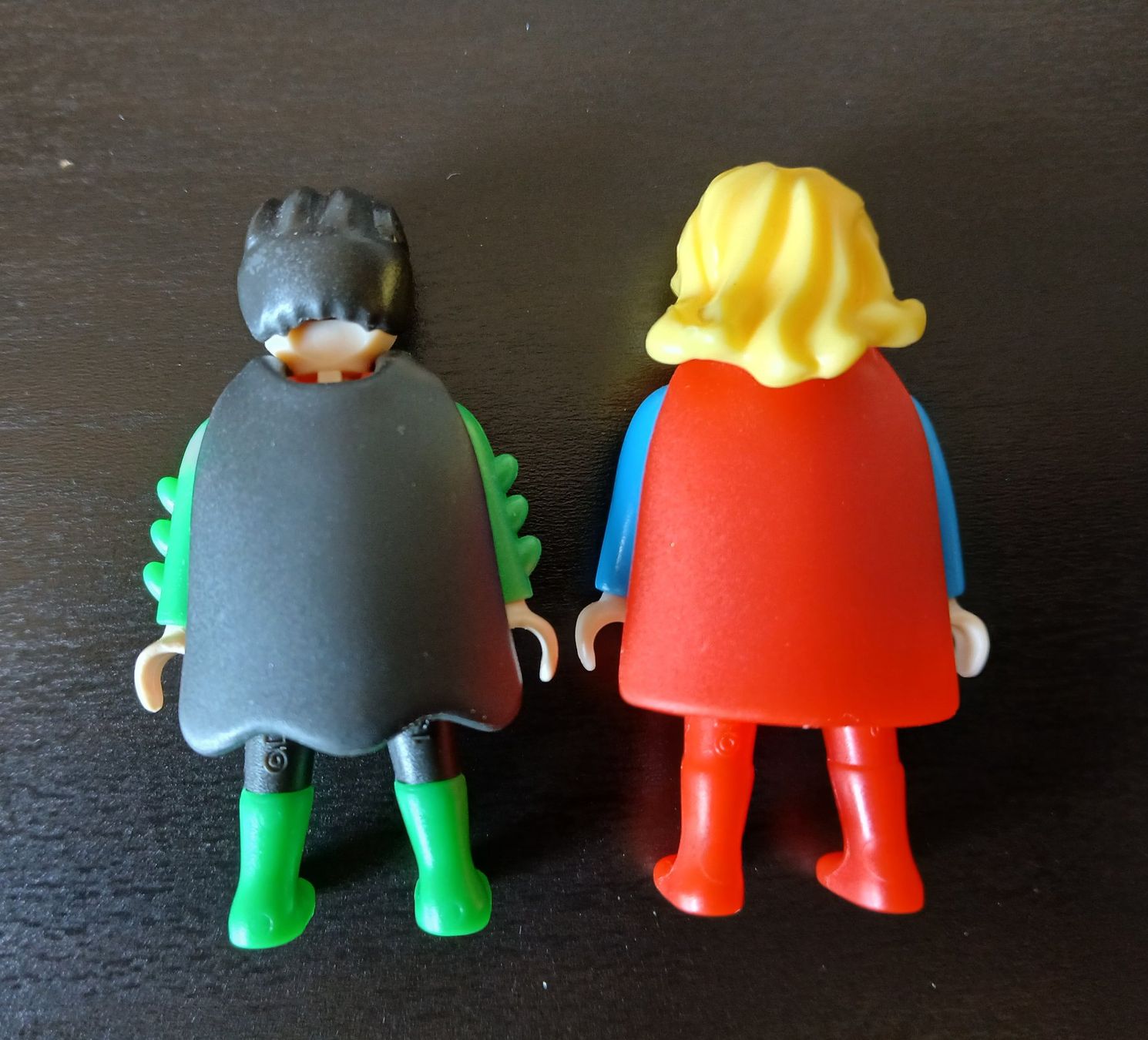 Marvel Statuette: 2 x Kinder Joy Playmobil DC Superhelden Figuren – Usato da Zell ZH venduto da fossilchen 1