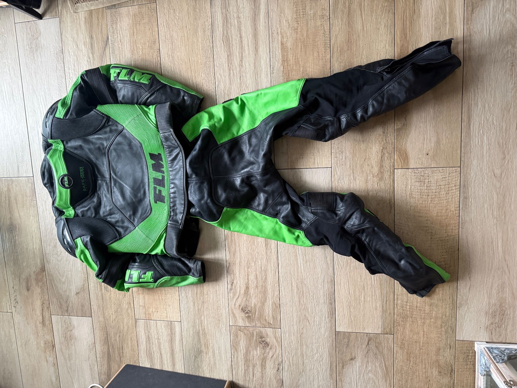 Lotti di vestiti: Habits de moto Vert Kawasaki – Usato da Crassier venduto da pet_sn9s 3