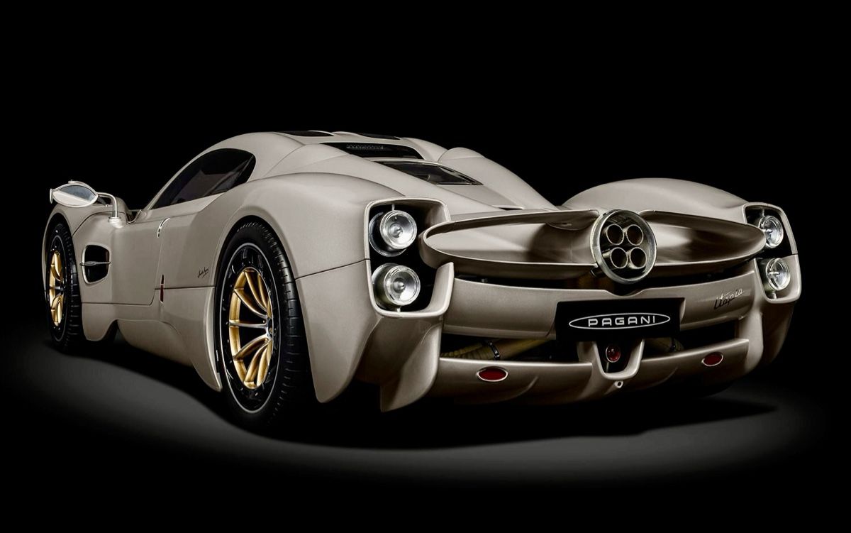 Pocher Modellini d'auto: PAGANI UTOPIA 1:8 GROSSMODELL VON POCHER – Nuovo e nell'imballaggio originale da Erlenbach i. S. venduto da MB-Next-Level 3