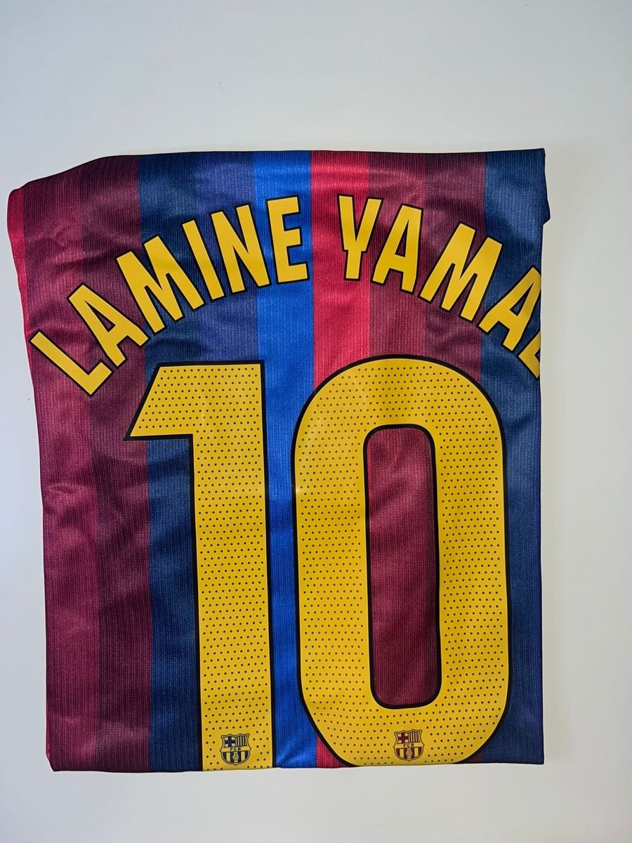 Leibchen & Hosen: Lamine Yamal Trikot – Neu und originalverpackt aus Biel/Bienne von Jrsy_pha 3