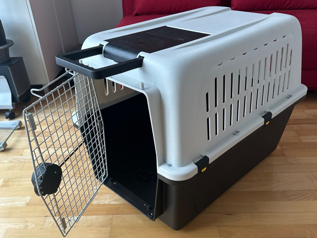 Ferplast Gabbie, trasporto & Sicurezza: Hundebox – Usato da Rümlang venduto da Viamar
