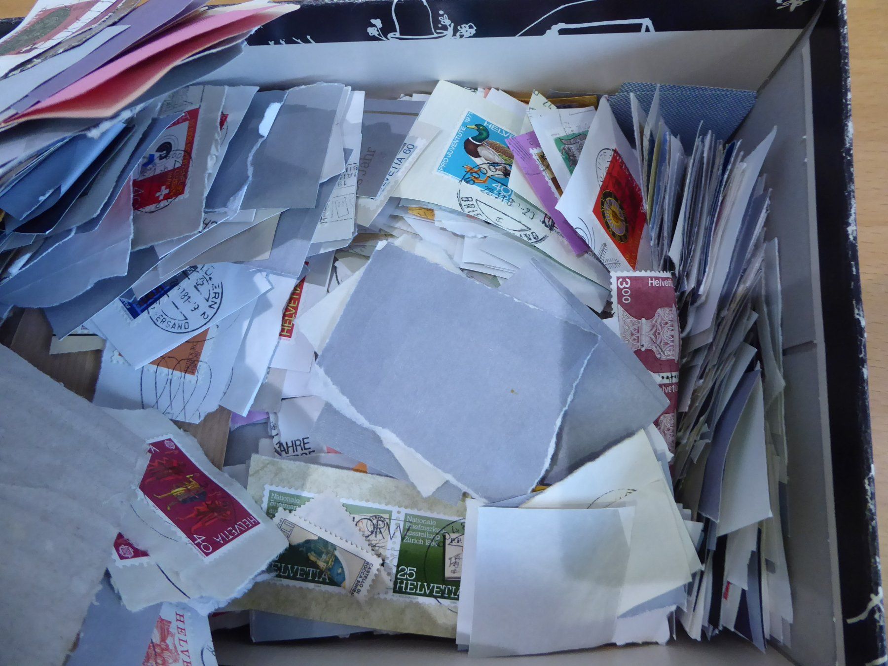 Alle Briefmarken: Kiste Briefabschnitte – Gebraucht aus Rothrist von swisstools 1
