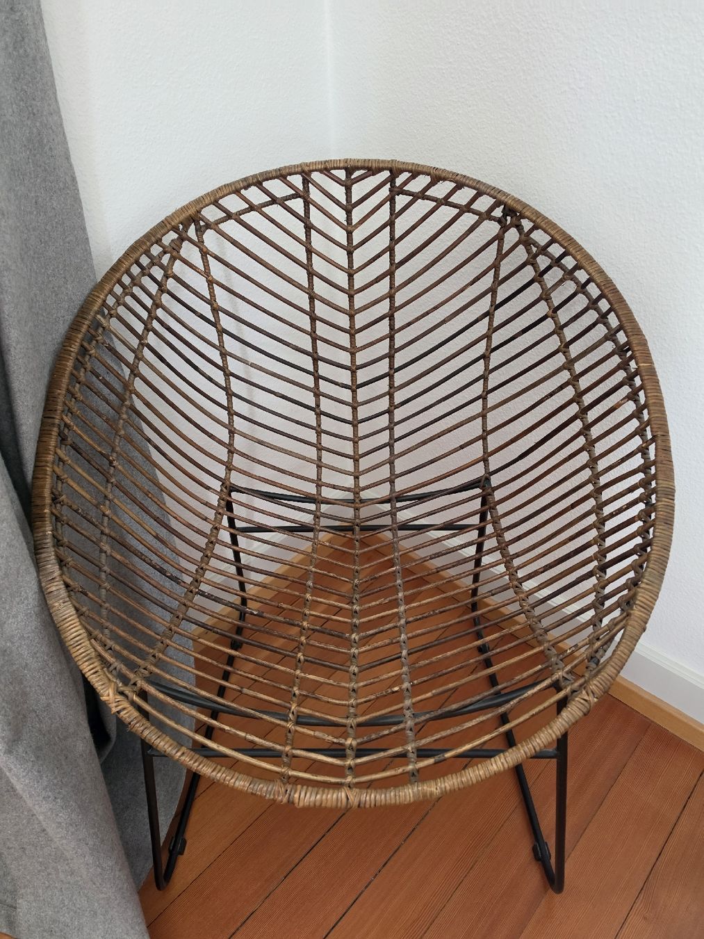 Sessel: Brown Rattan Lounge Chair – Neu (gemäss Beschreibung) aus Herrliberg von vog_q6wg 1