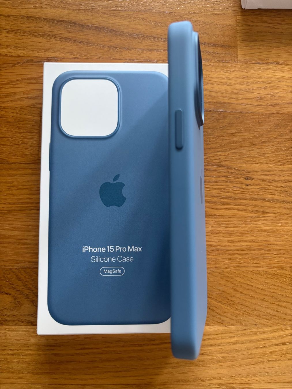 Apple Covers & Schutzfolien: iPhone 15 Pro Max Silikon Case Winter Blue – Neu (gemäss Beschreibung) aus Allschwil von KShing 4