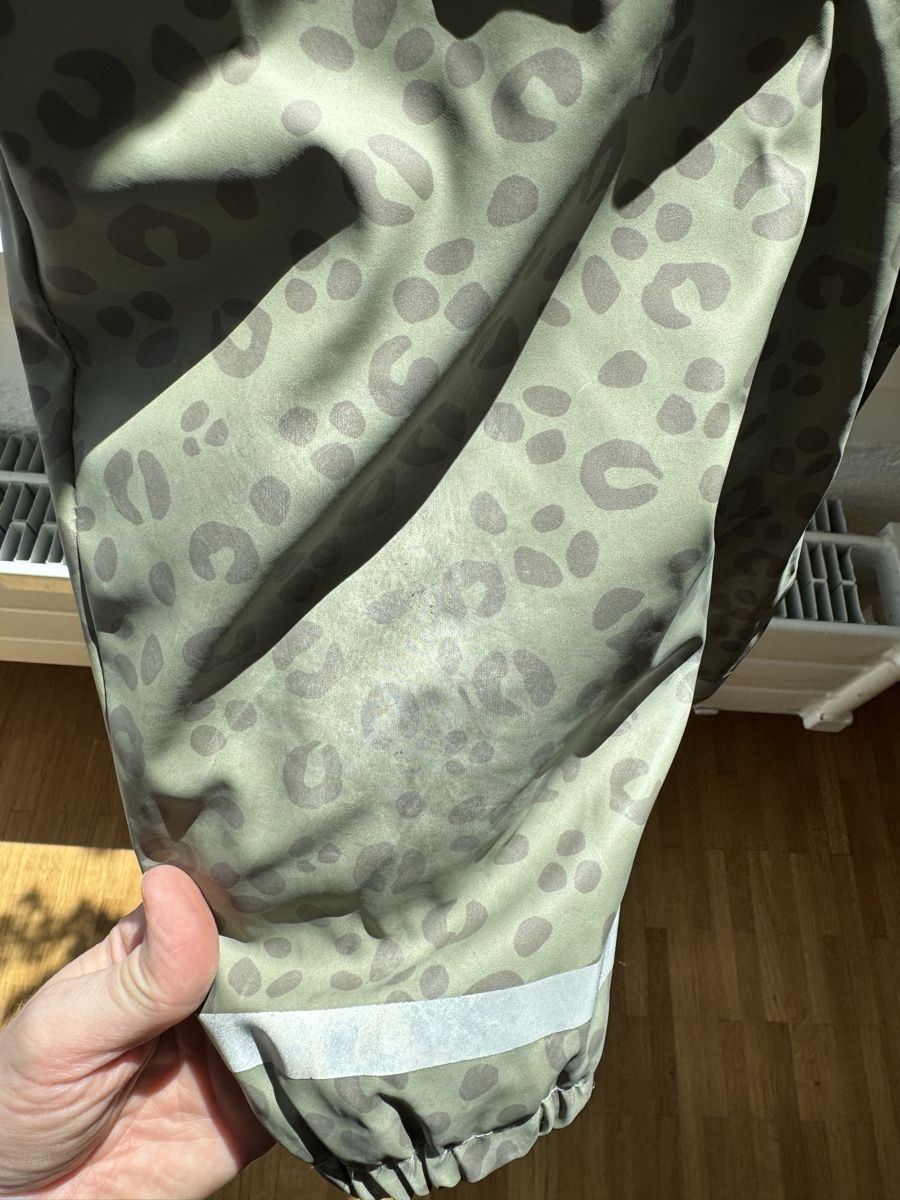 Zara Completi: Zara kids rain overall size 86 leopard print – Usato da Umiken venduto da RachelStenders 1