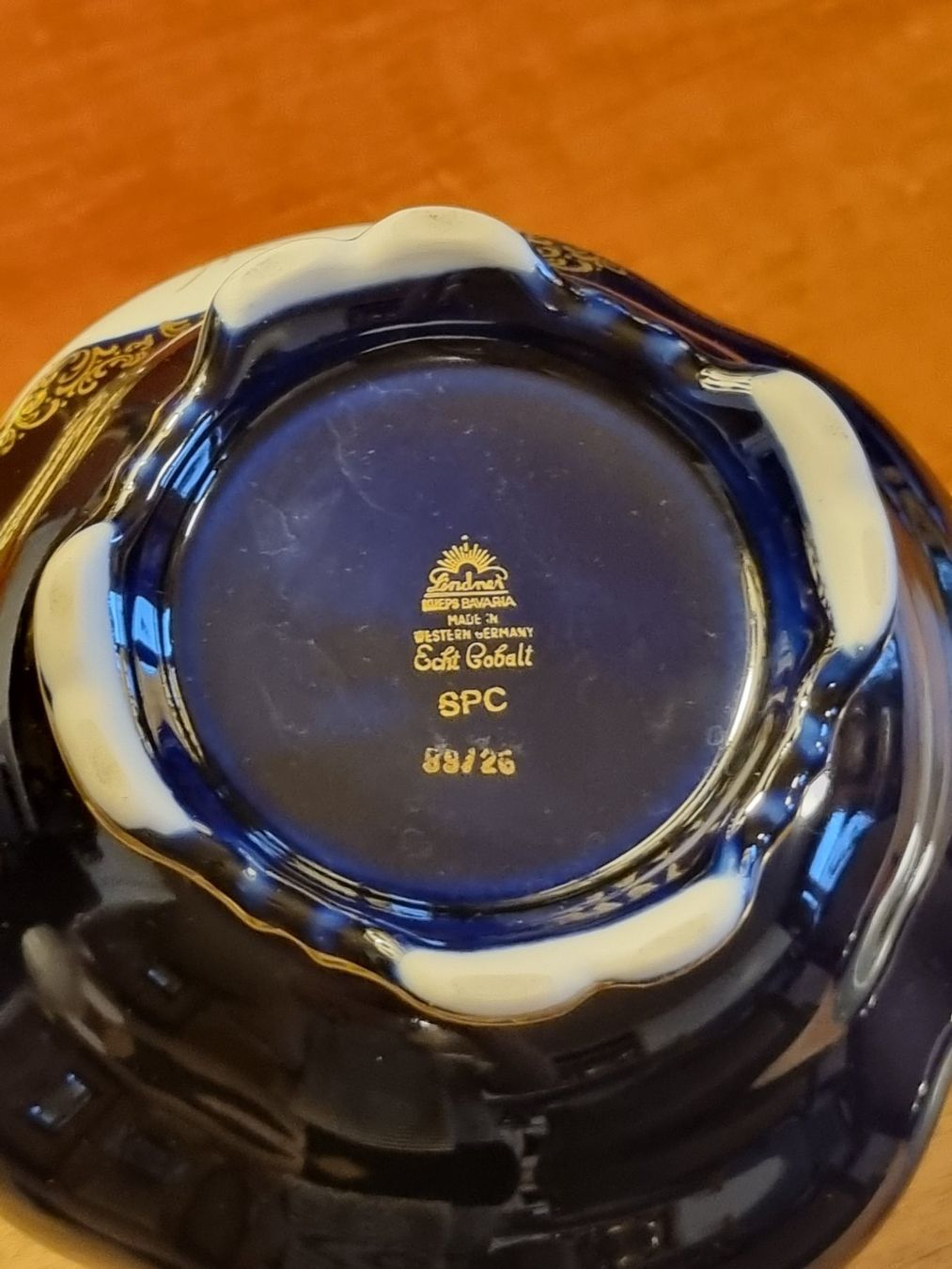 Lindner Vasi & Recipienti: Große Lindner Bavaria Echt Cobalt Vase mit Gold – Usato da Scharnachtal venduto da devin03 5