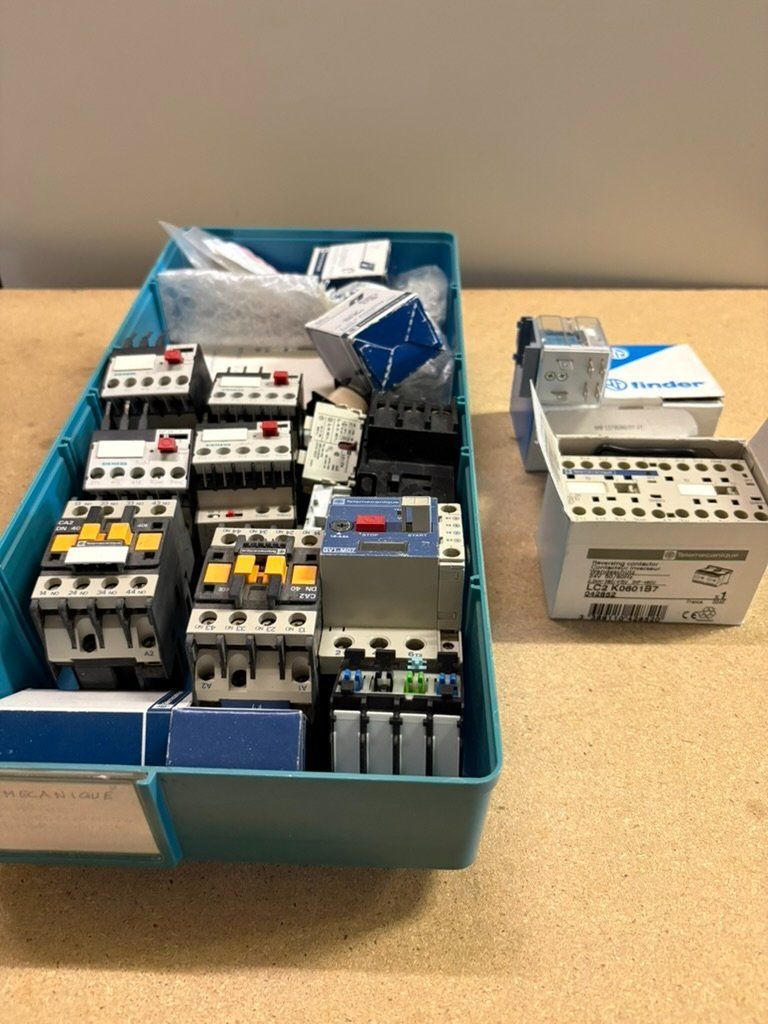 Elektronikbauteile: Elektronik-Lagerposten aus Liquidation – Neu und originalverpackt aus Steinhausen von X308 2