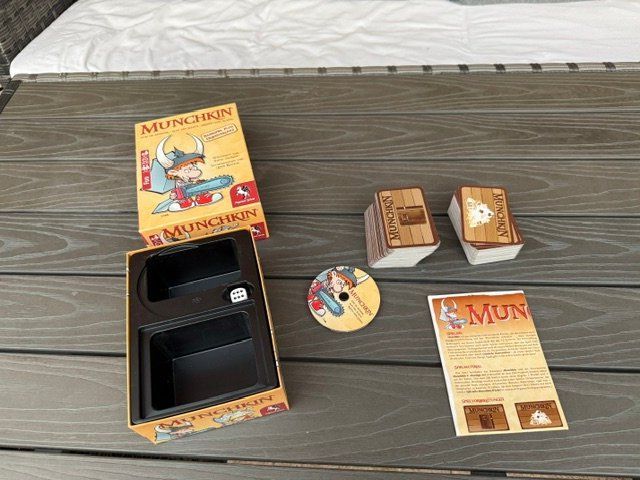 Pegasus Spiele Giochi: Brettspiel Munchkin – Usato da Basel venduto da Dylan1994