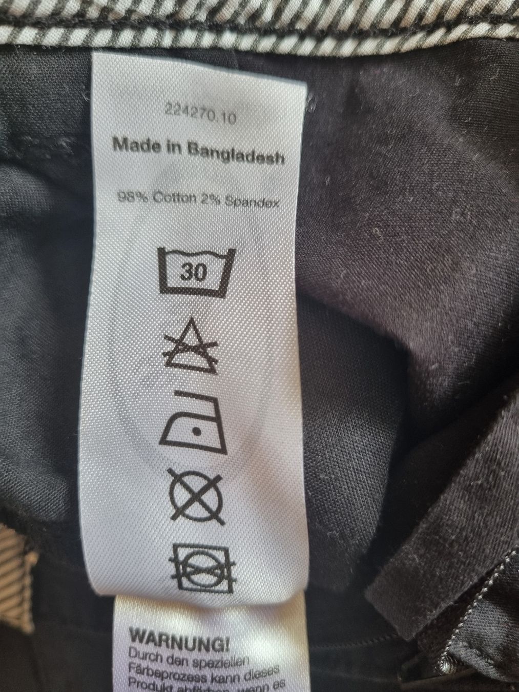 Hosen: Schwarze, kurze Hose Gr. S – Neu (gemäss Beschreibung) aus Wildhaus von Lurch1971 2