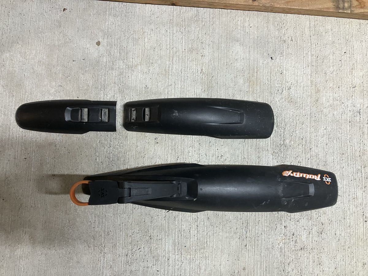 Specialized Vélos: Kinderfahrrad Specialized 24 Zoll – Défectueux à Spiez par Aubes 8