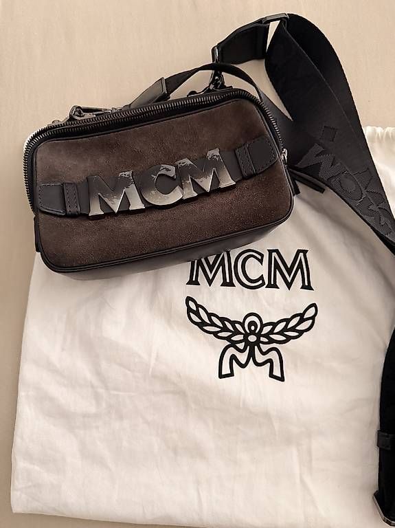 Taschen für Damen: MCM Cubism Suede Crossbody Tasche – Gebraucht aus Kloten von ann_b29x 1