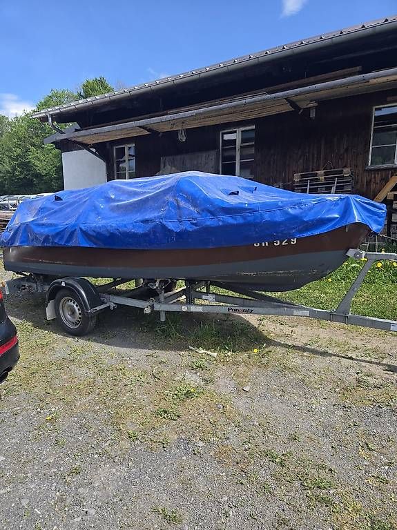 Barche: Schönes Oldtimer Motorboot – Usato da Schwyz venduto da inf_hjl7