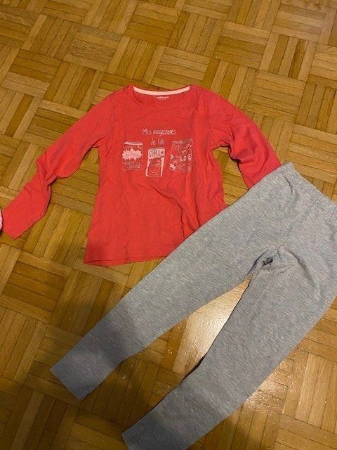 Lotti & Set di vestiti: Kleiderpaket 6-teilig Mädchen Gr.126/128 – Usato da Emmen venduto da Aribini 3