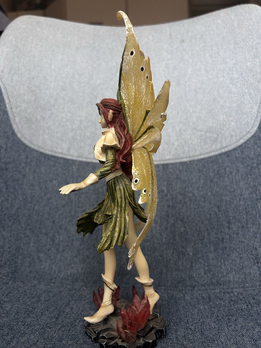Statuette: Figurine fée ailes dorées robe verte – Usato da Cugy FR venduto da luc_7q2j 1