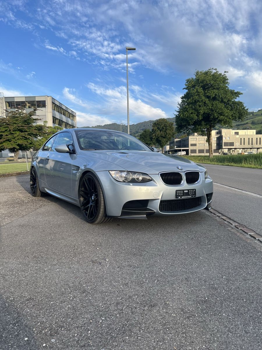 BMW Automobili: BMW M3 E92, Handschalter, 147’500km – Usato da Lüchingen venduto da HAASS4 1