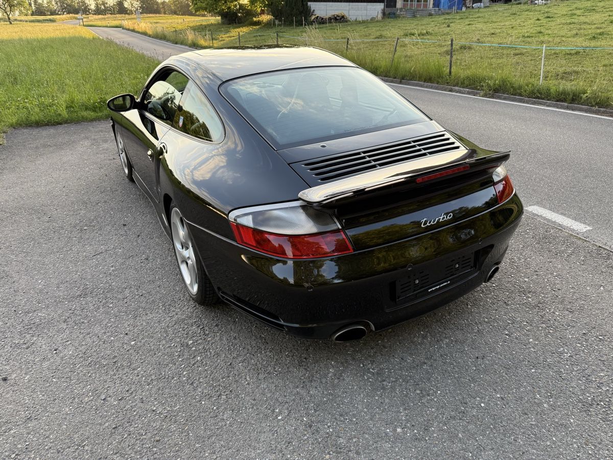 Porsche Automobili: Porsche 911 Turbo / 996 – Usato da Meilen venduto da companywake 1