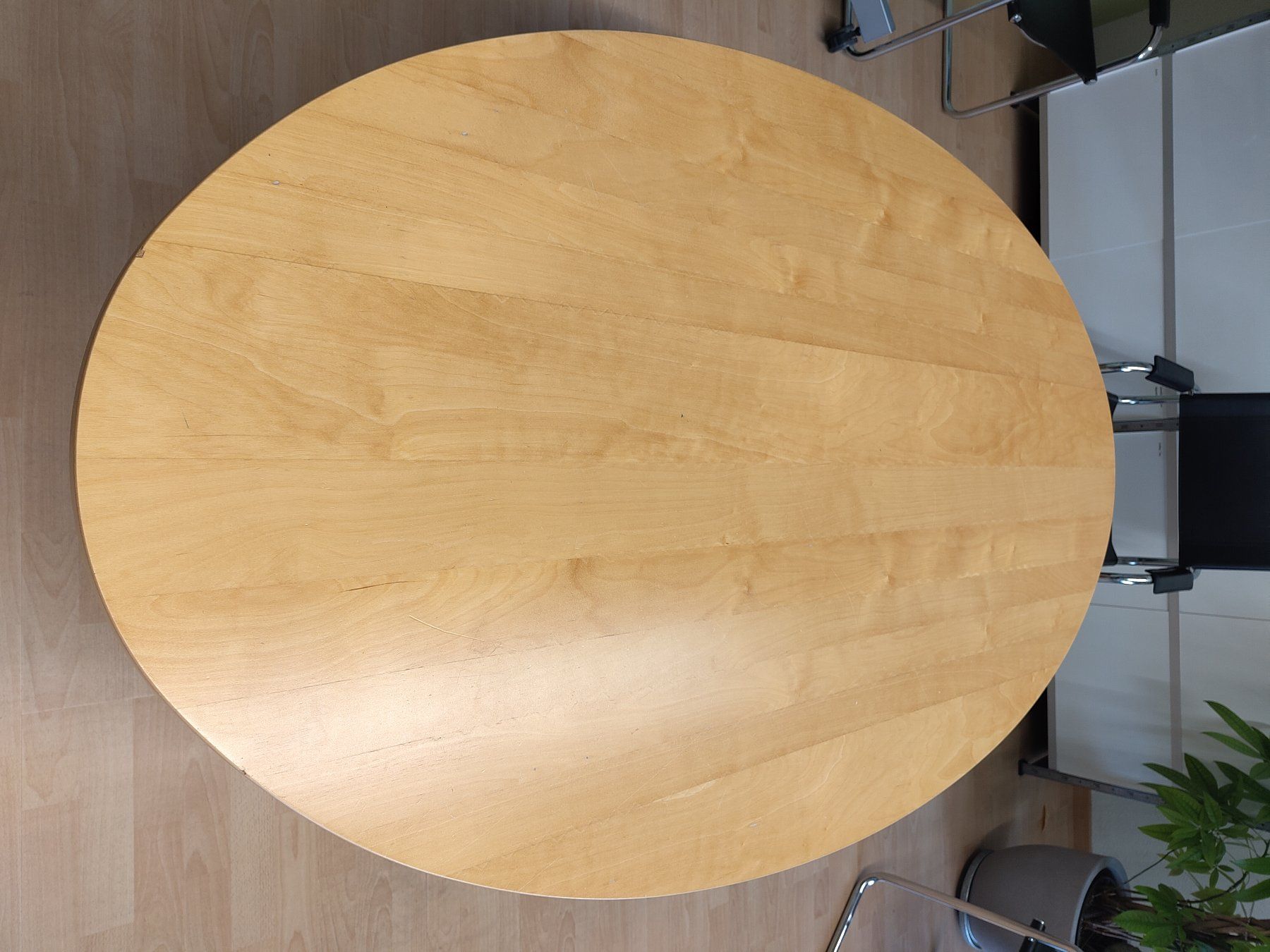 Ikea Tables: ovaler Sitzungstisch mit Eichenfurnier – D'occasion à Zürich par ghofer7 2