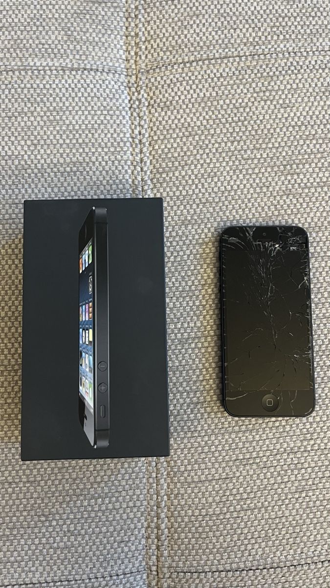 Apple Telefoni cellulari / Smartphones: iPhone 5 - Mit Originalverpackung – Difettoso da Windisch venduto da Watterson