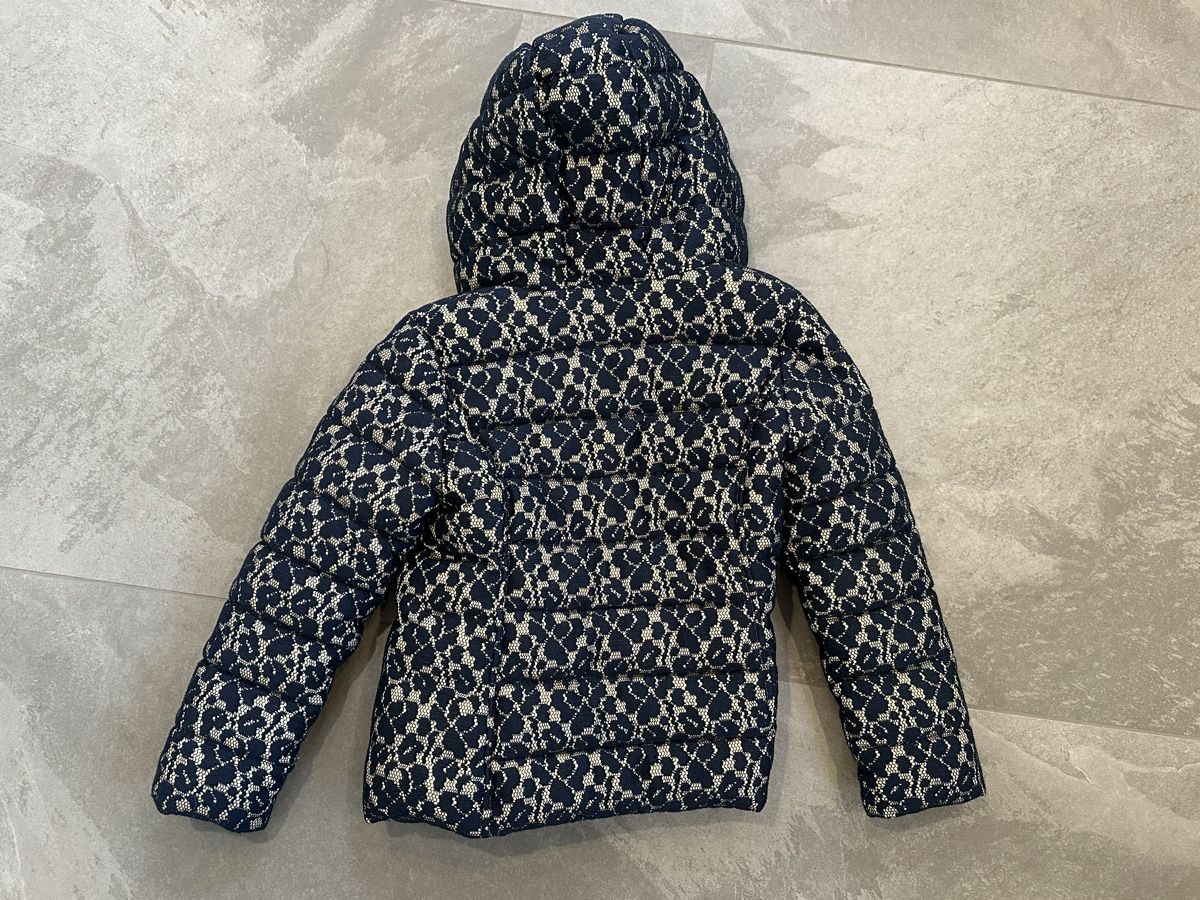 Benetton Vestes & Manteaux: Schöne Winterjacke von Benetton Grösse 122 – D'occasion à Mümliswil par whoismy 2