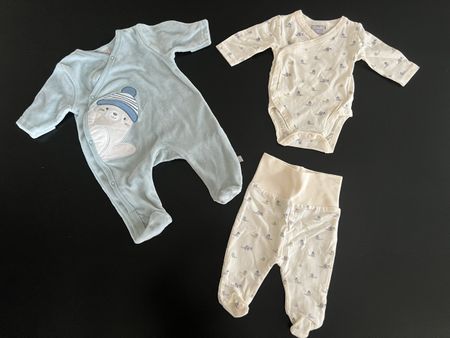 Set Babykleidung (Grösse 50) - Robbe ecru/blau