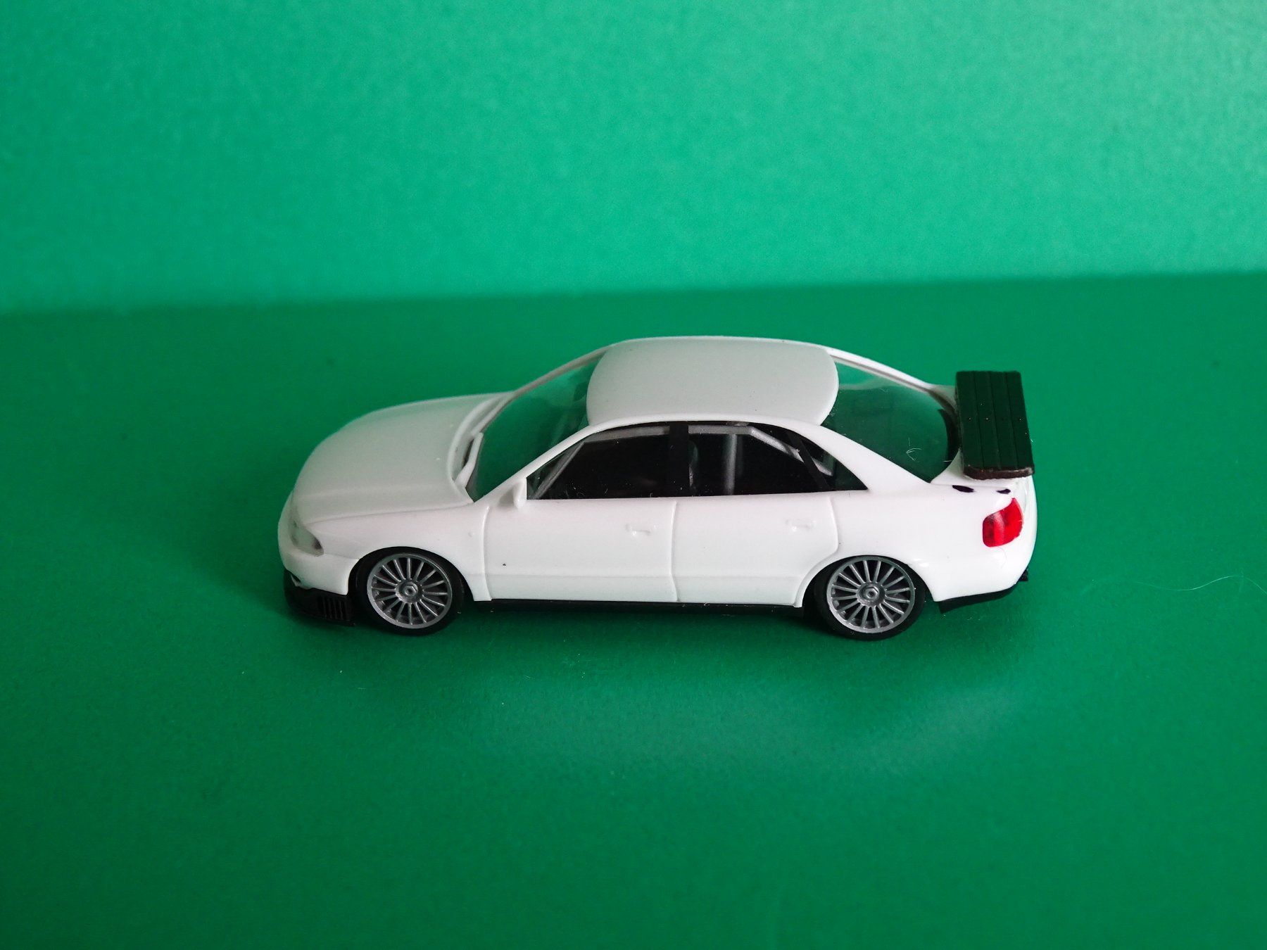 Herpa Modellini d'auto: Audi A4 von Herpa 1/87 – Usato da Bretzwil venduto da Meex 2